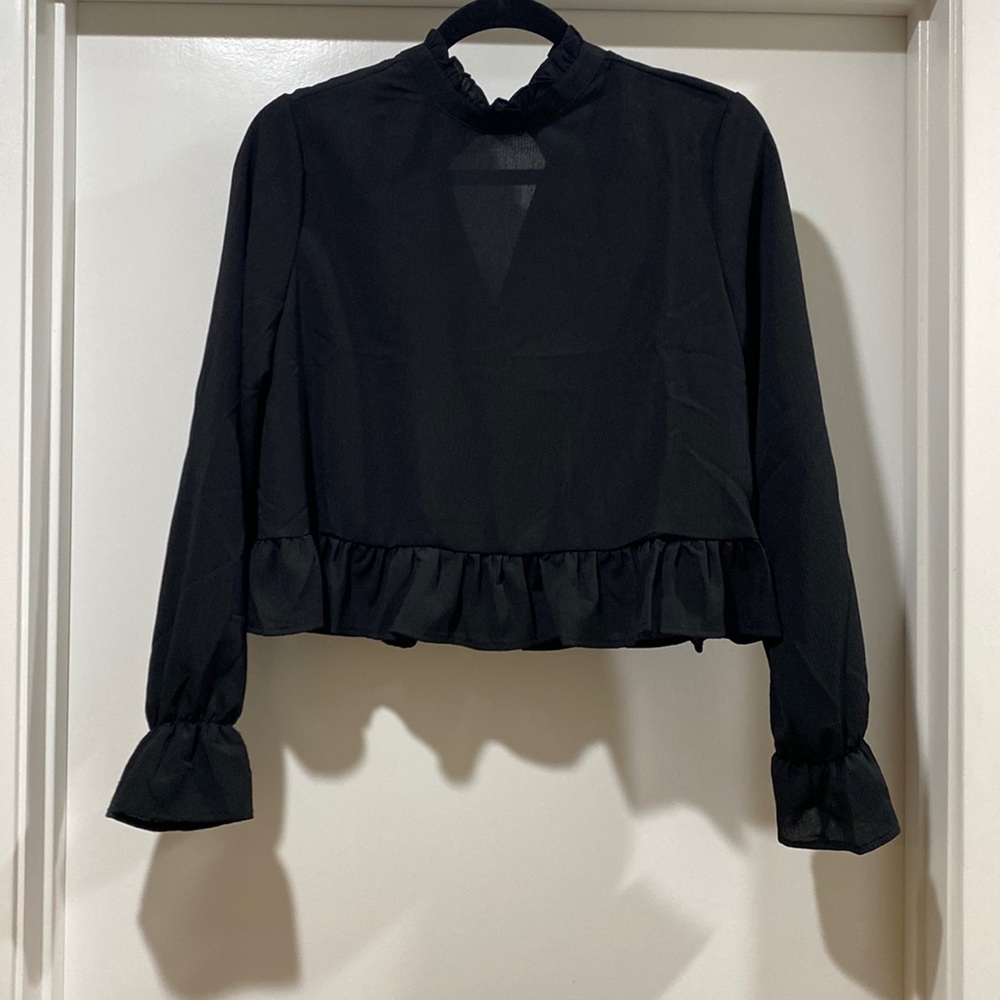 Long sleeve black crop top with ruffles